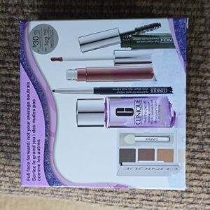 Clinic Full-face Gift Set. Neutrals